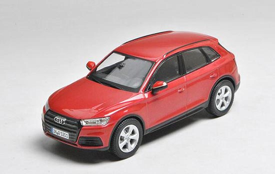 Diecast Audi Q5 SUV Model 1:43 Scale White / Red / Silver