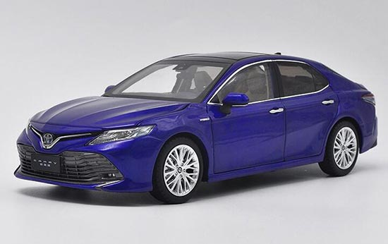 Diecast 2018 Toyota Camry Hybrid Model 1:18 Scale Blue