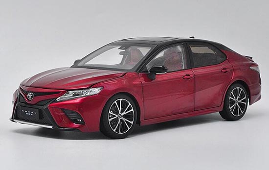 Diecast 2018 Toyota Camry Sport Model 1:18 Scale Red / White