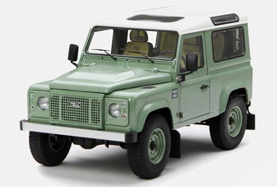 Diecast Land Rover Defender 90 Model Green 1:18 Scale By Kyosho