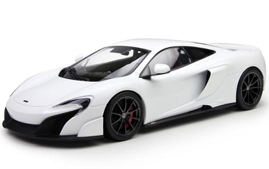 Diecast McLaren 675LT Model Orange / White 1:18 By Kyosho