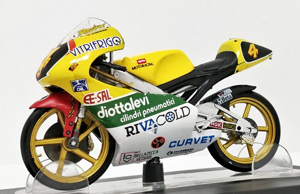 Diecast 1995 Aprilia RS 125 Motorcycle Model 1:18 Yellow By LEO