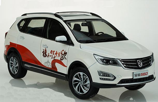 Diecast SAIC-GM Baojun 560 SUV Model 1:18 Scale White