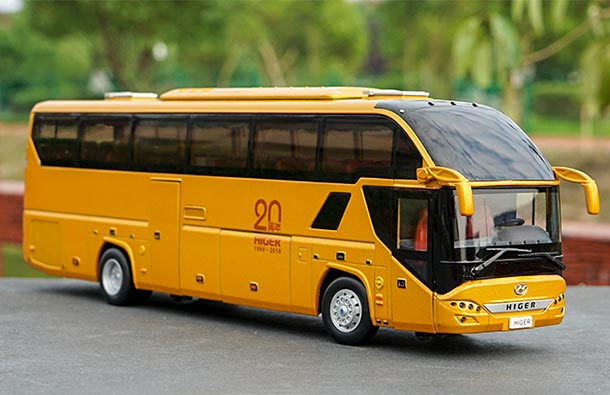 Diecast Higer KLQ6125 Coach Bus Model 1:42 Scale Golden