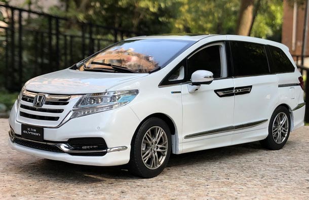 Diecast 2019 Honda Elysion MPV Model 1:18 Scale White