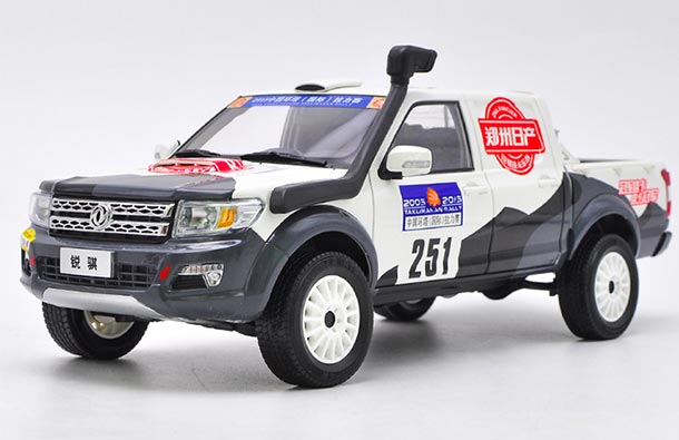 Diecast Dongfeng Rich Pickup Truck Model 1:18 Black-White