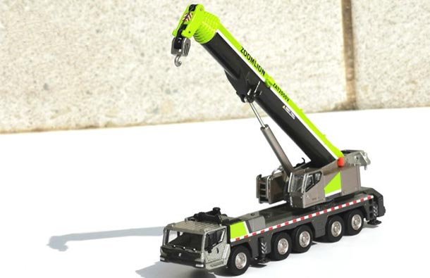 Diecast Zoomlion ZAT2000V Mobile Crane Model 1:120 Scale Green