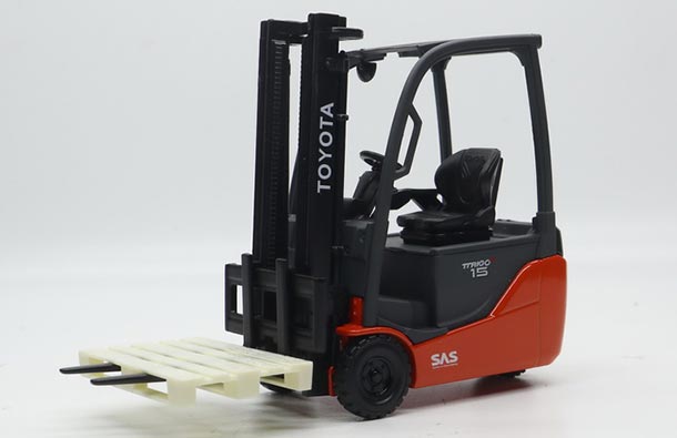 Diecast Toyota Forklift Truck Model 1:24 Scale Red ROS