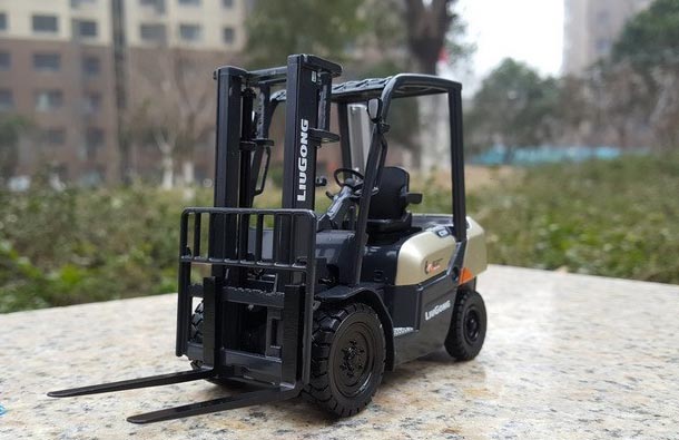 Diecast Liugong CLG2030H Forklift Truck Model 1:25 Scale Golden