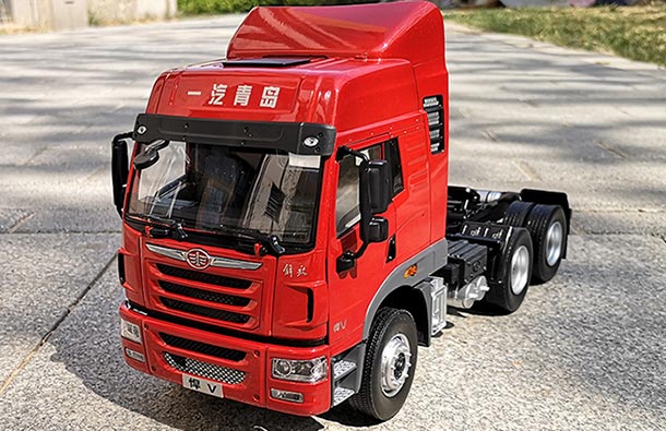 Diecast FAW JieFang Tractor Unit Model Red / Blue 1:24 Scale