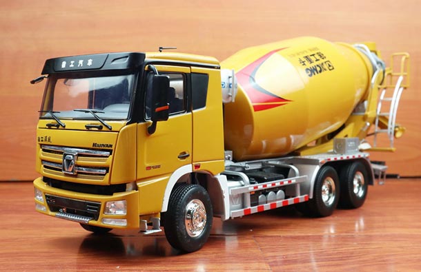 Diecast XCMG Hanvan Concrete Mixer Truck Model 1:24 Yellow
