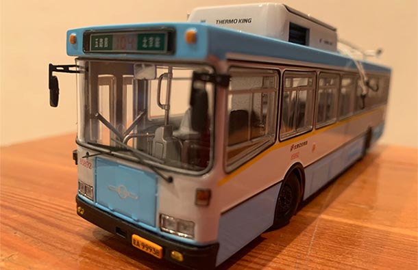 Diecast Huayu BJD WG120C 95588 Trolley Bus Model 1:64 Scale