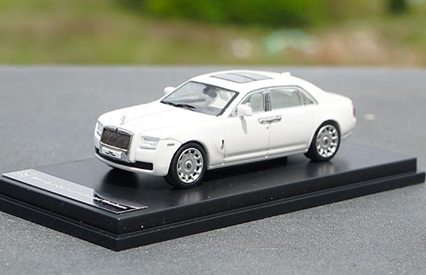 Diecast Rolls Royce Ghost Car Model 1:64 Scale White