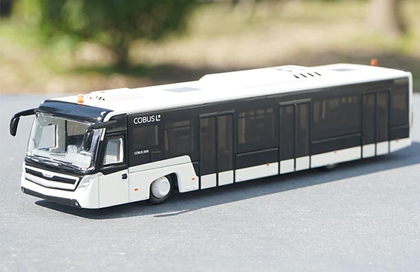 Diecast COBUS 3000 Airport Bus Model 1:87 Scale Blue / White