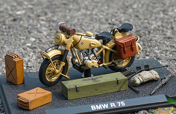 Diecast BMW R75 Motorcycle Model 1:24 Scale Yellow / Gray