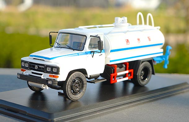 Diecast DongFeng EQ140 Sprinkling Truck Model 1:43 Scale White