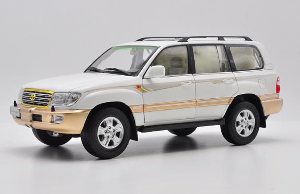 Diecast Toyota Land Cruiser LC100 SUV Model 1:18 White / Green