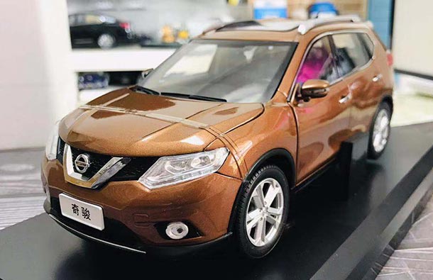 Diecast 2014 Nissan X-Trail SUV Model 1:18 Scale Brown / Silver