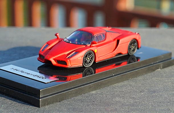 Diecast Ferrari Enzo Model 1:64 Scale White /Red /Blue /Green