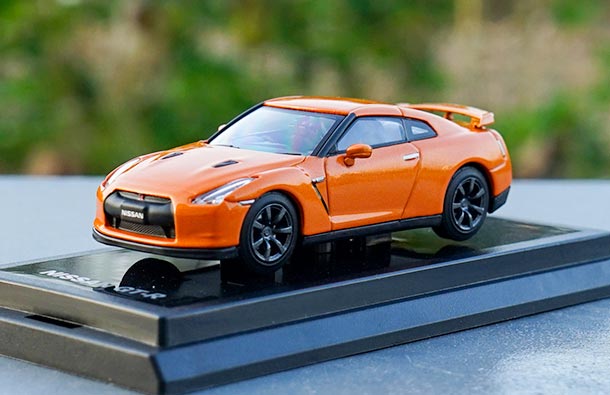 Diecast Nissan GT-R Car Model 1:64 Scale