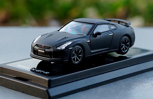 Diecast Nissan GT-R Car Model 1:64 Scale Matte Black