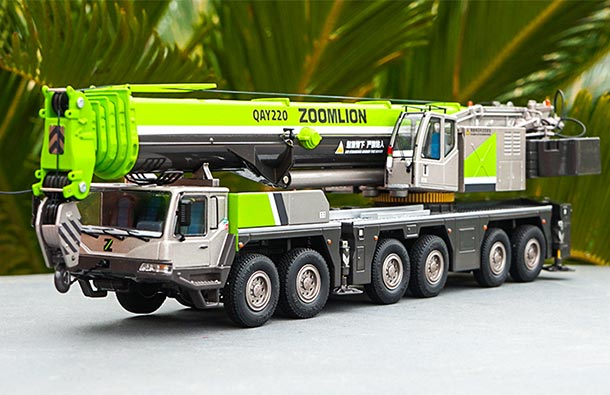 Diecast Zoomlion QAY220V Terrain Crane Model 1:50 Scale Green