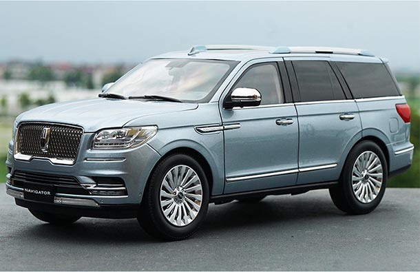 Diecast 2018 Lincoln Navigator SUV Model 1:18 Scale Blue