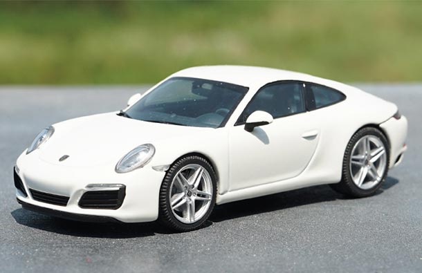 Diecast Porsche 911 Carrera S Model 1:43 Gray / Black / White