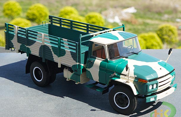 Diecast FAW JieFang CA141 Truck Model 1:24 Scale Camouflage