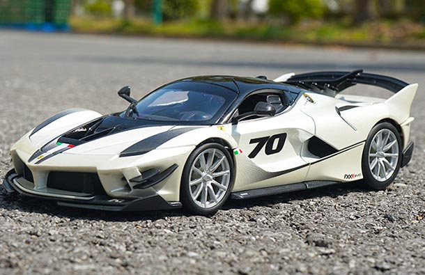 Diecast Ferrari FXX-K Model 1:18 Scale White By Bburago