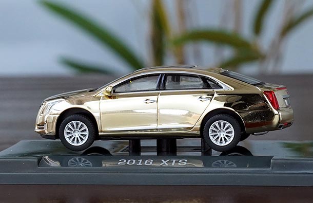 Diecast 2016 Cadillac XTS Model 1:64 Scale Golden