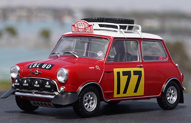 Diecast 1967 Mini Cooper S Model 1:18 Scale Red By IXO