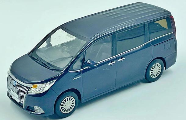 Diecast Toyota Esquire MPV Model 1:30 Scale Black / Deep Blue