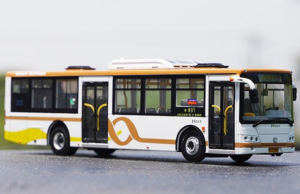 Diecast SunWin SWB6116HG City Bus Model 1:42 Scale White-Orange