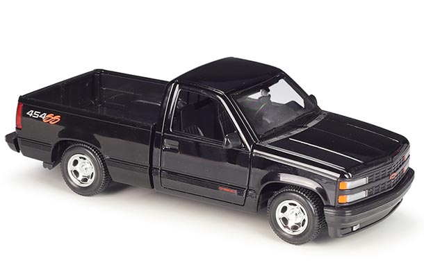Diecast 1993 Chevrolet 454 SS Pickup Truck Model 1:24 Maisto
