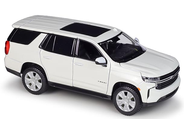 Diecast 2021 Chevrolet Tahoe SUV Model 1:26 Red / White Maisto