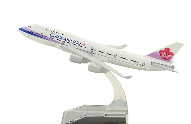 Diecast Boeing B747 Airliner Model White China Airlines