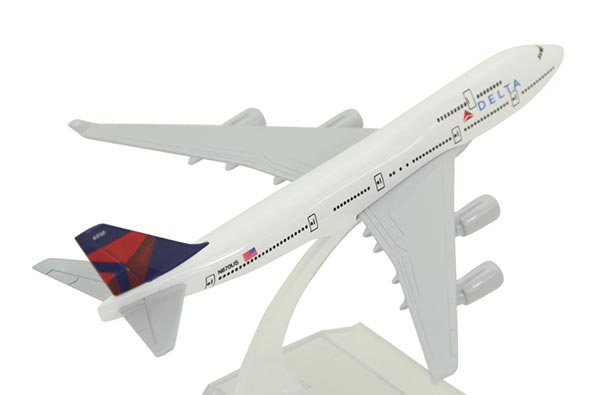 Diecast Boeing B747 Airliner Model White Delta Airlines