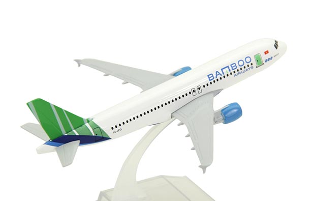 Diecast Airbus A320 Airliner Model White Bamboo Airways