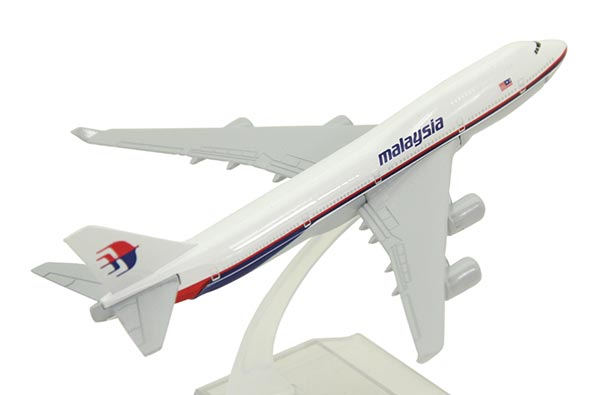 Diecast Boeing B747 Airliner Model White Malaysia Airlines
