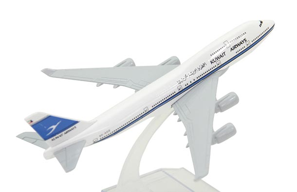 Diecast Boeing B747 Airliner Model White Kuwait Airways