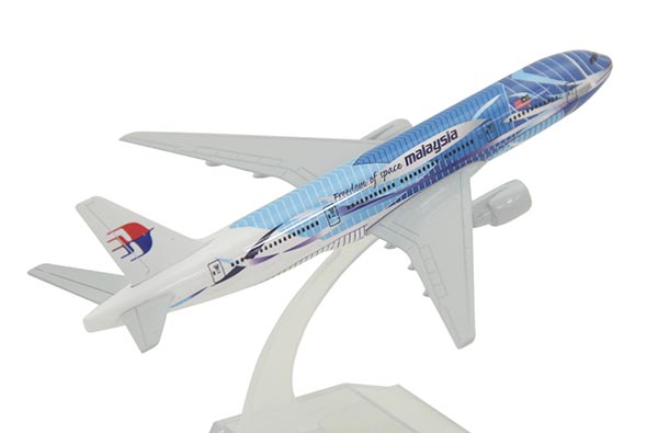 Diecast Boeing B777 Airliner Model Blue Freedom of Space Malaysi