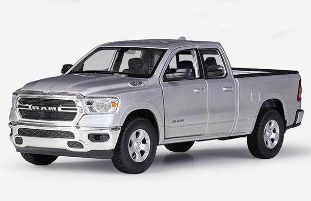 Diecast 2019 Dodge RAM 1500 Pickup Truck Model 1:27 By Welly