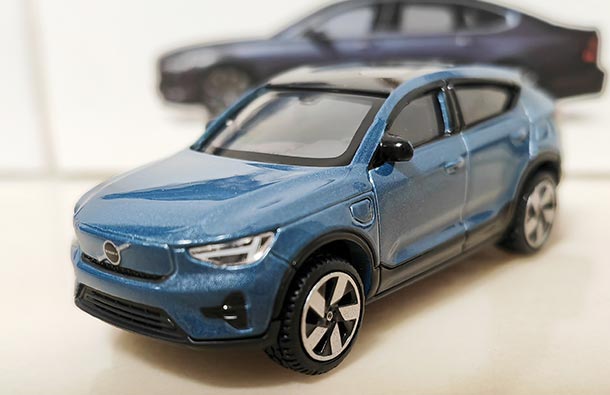 Diecast Volvo C40 Recharge Coupe SUV Model 1:64 Scale Blue