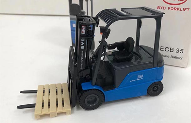Diecast BYD CPD30 Forklift Truck Model 1:25 Scale Blue