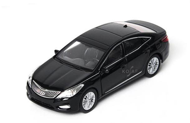 Diecast 2011 Hyundai Azera Model 1:38 Scale White/ Black /Silver