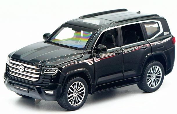 Diecast Toyota Land Cruiser LC300 Toy 1:32 Scale Whte / Black