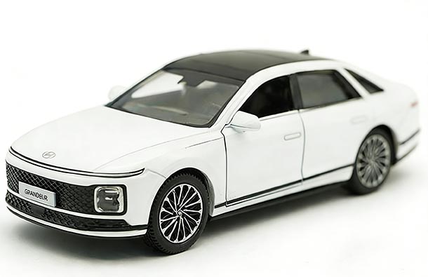 Diecast 2022 Hyundai Grandeur Model 1:38 Gray / Black / White