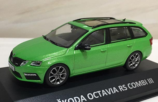 Diecast Skoda Octavia RS Combi III Model 1:43 Scale Green