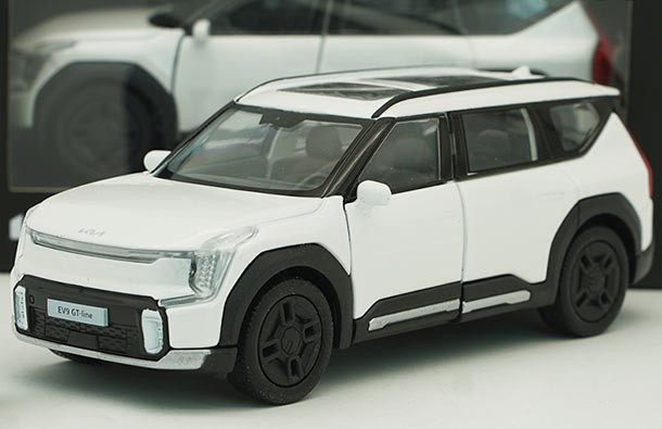 Diecast 2024 Kia EV9 SUV Model 1:38 Scale White / Blue